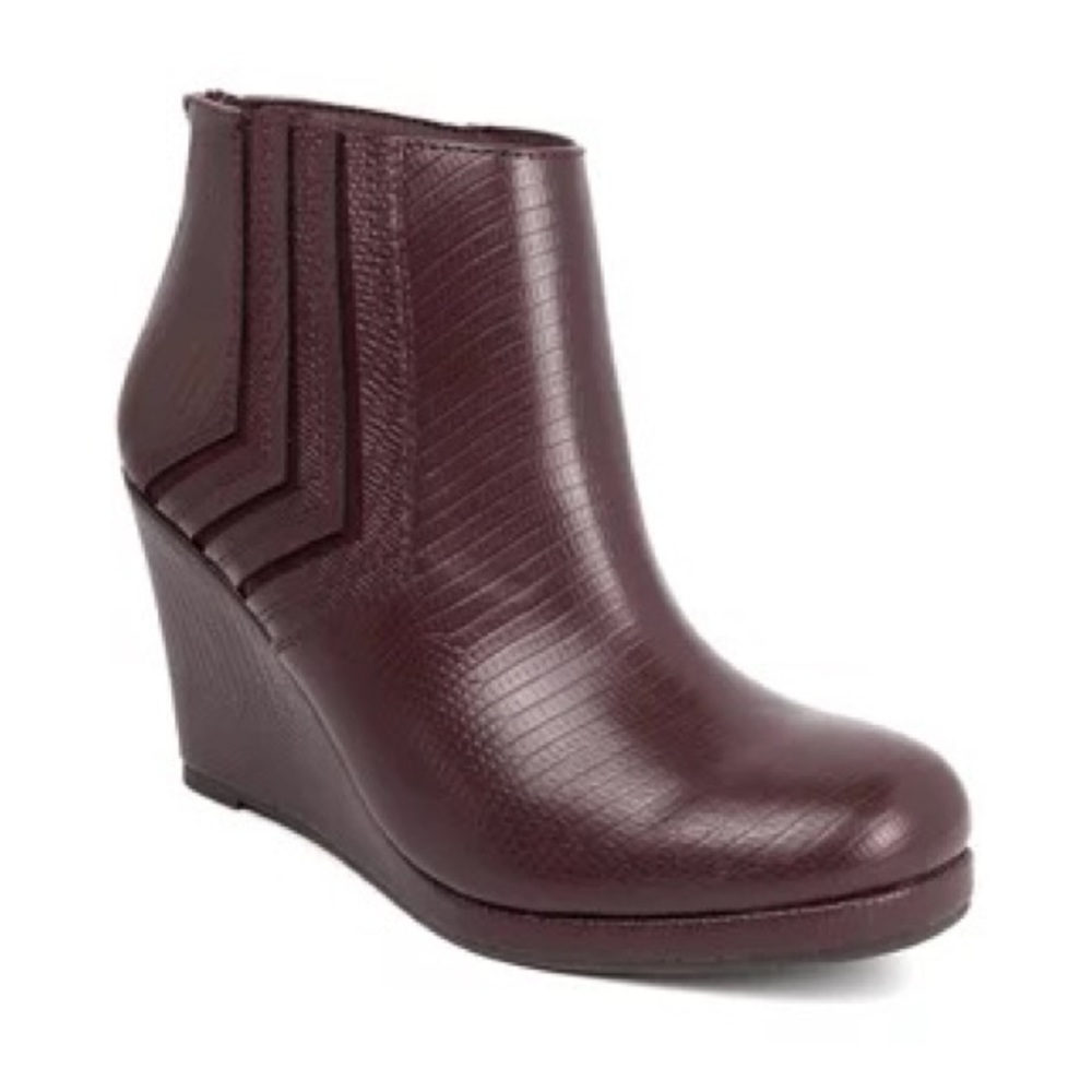 Pre-owned .Sugar Juliette wedge booties. Burgundy lizard.